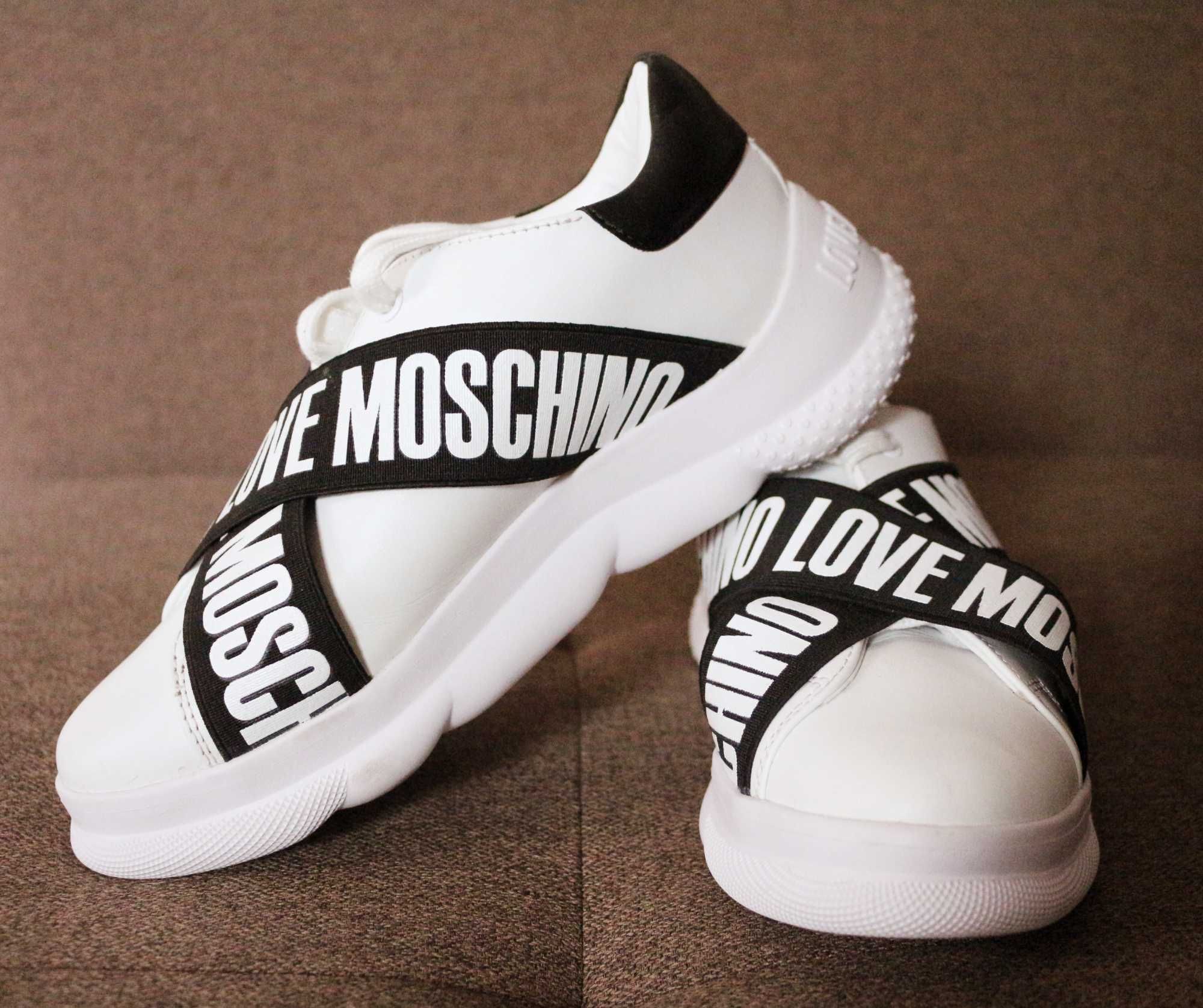 Adidasi/Sneakers LOVE MOSCHINO Dama - Noi/Nepurtati