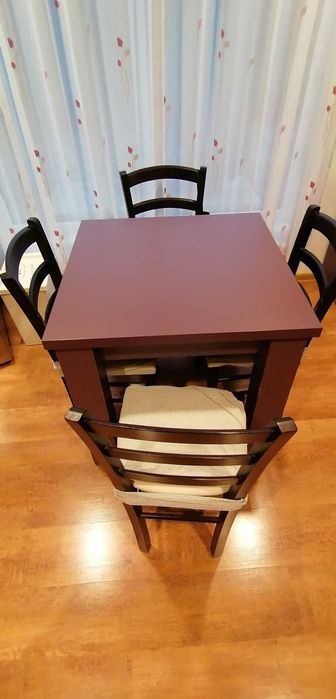 Vand masa de bucatarie cu 4 scaune