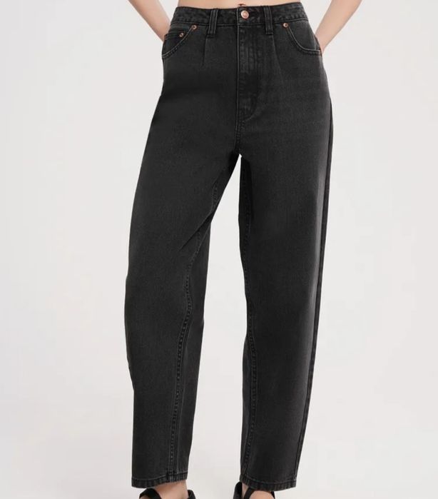 Женские джинсы мом