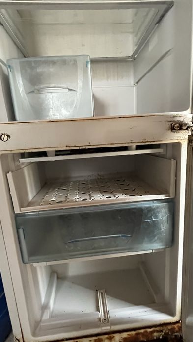 Холодильник сатылады