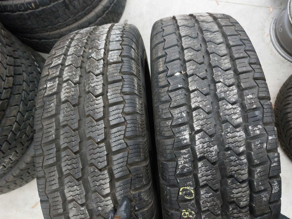 2бр.всесезонни гуми CONTINENTAL 225/75/16C 121R DOT 4722