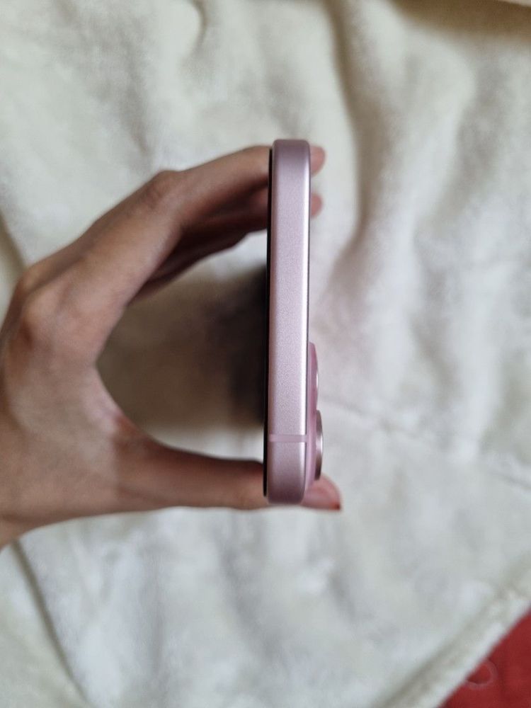 Продавам iPhone 15 plus pink / розов 256GB