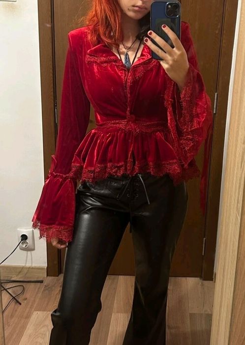 Винтидж блуза в готически стил