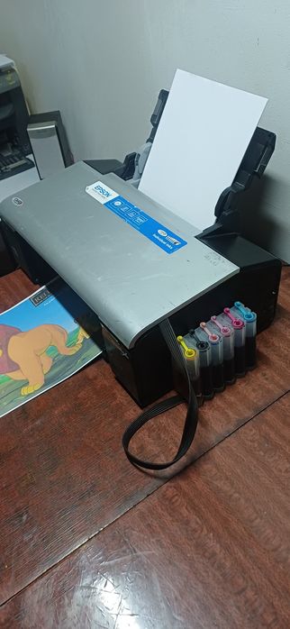 Цветной принтер Эпсон R 290