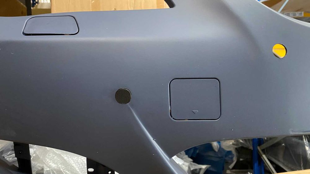 Предна броня за BMW E60 /E61  - M5 , без отвори за халогени.С ДЕФЕКТ.