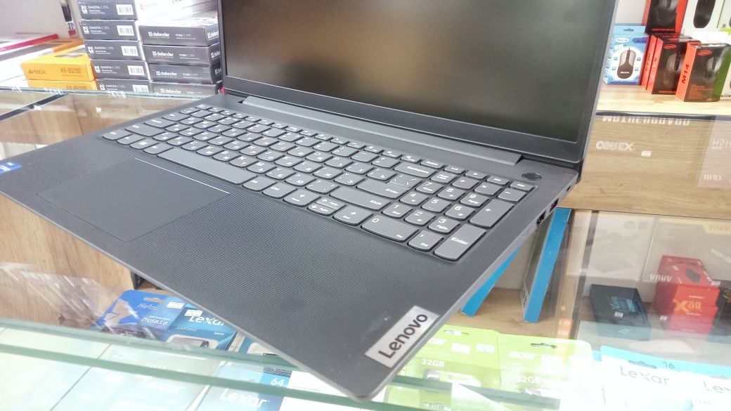 Noutbuk Lenovo Core i7