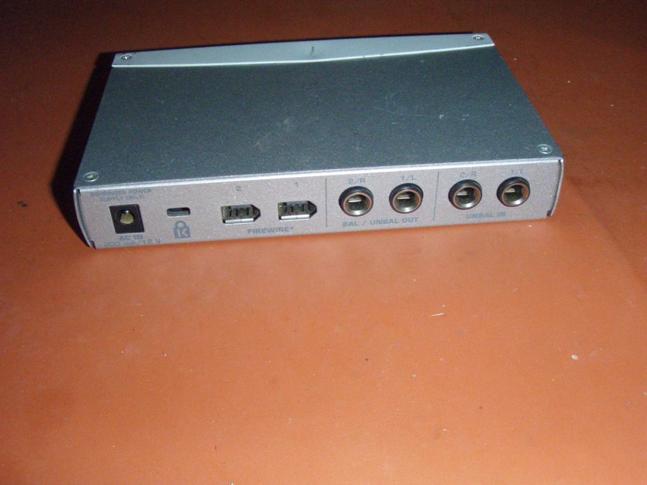 Interfata audio firewire Behringer FCA202