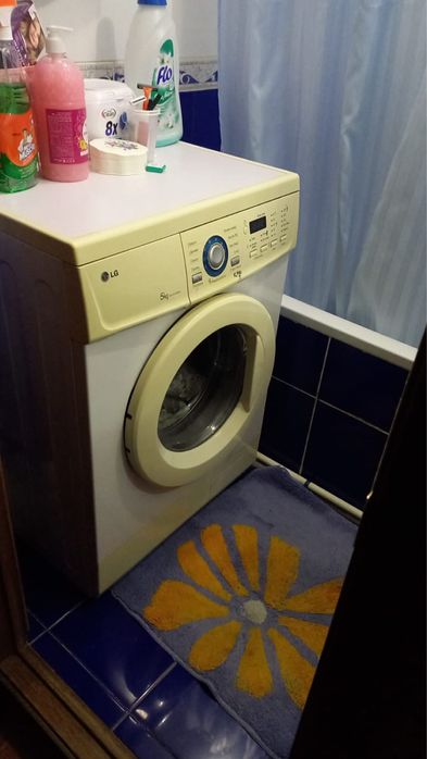 Продаю стиральную машину