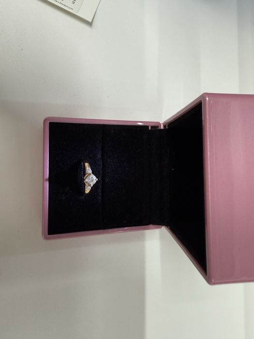 Золотое кольцо с бриллиантами