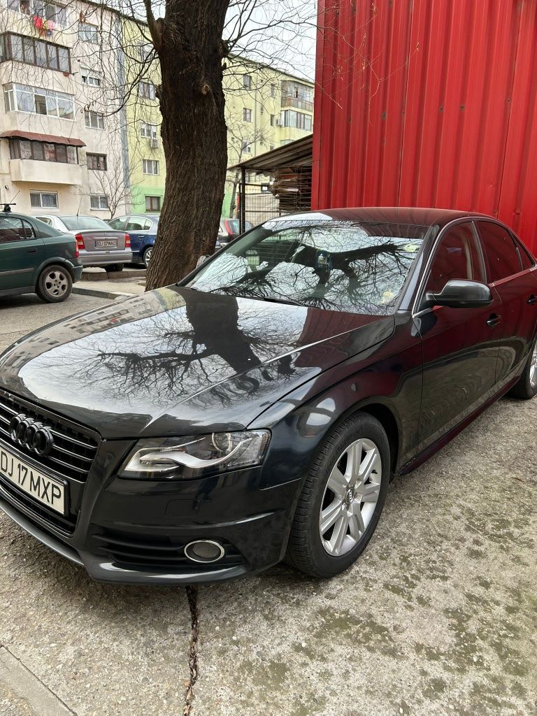 Vând sau schimb audi A4