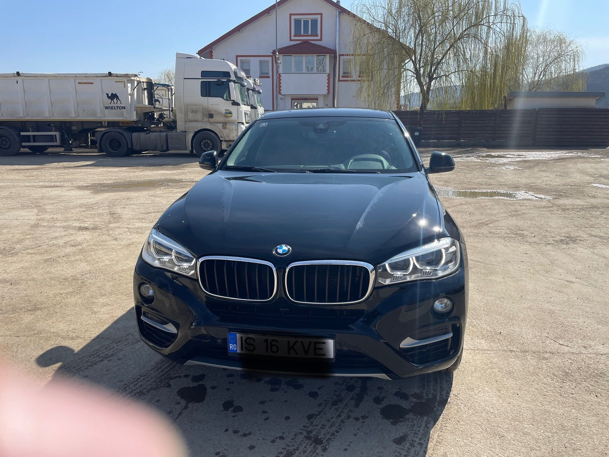 Vând BMW X6, an fabricație 2016