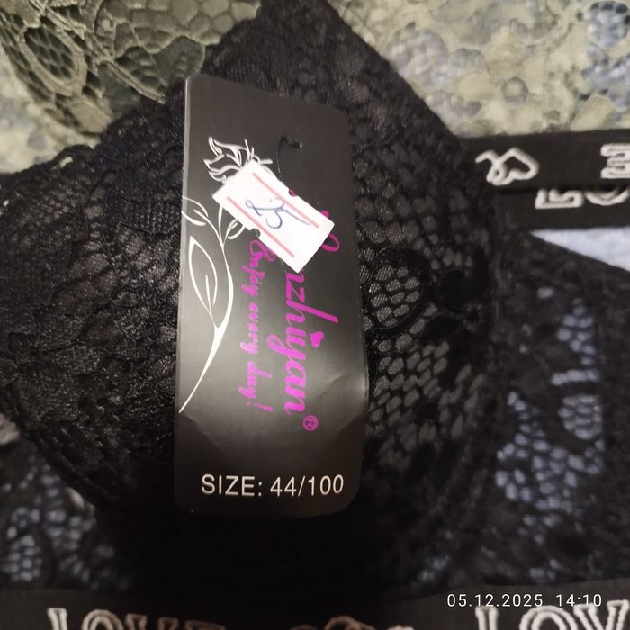 Vând sutiene 75/80/100 și bustiere