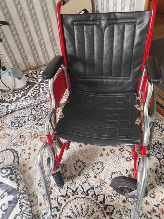 Коляска инвалидная