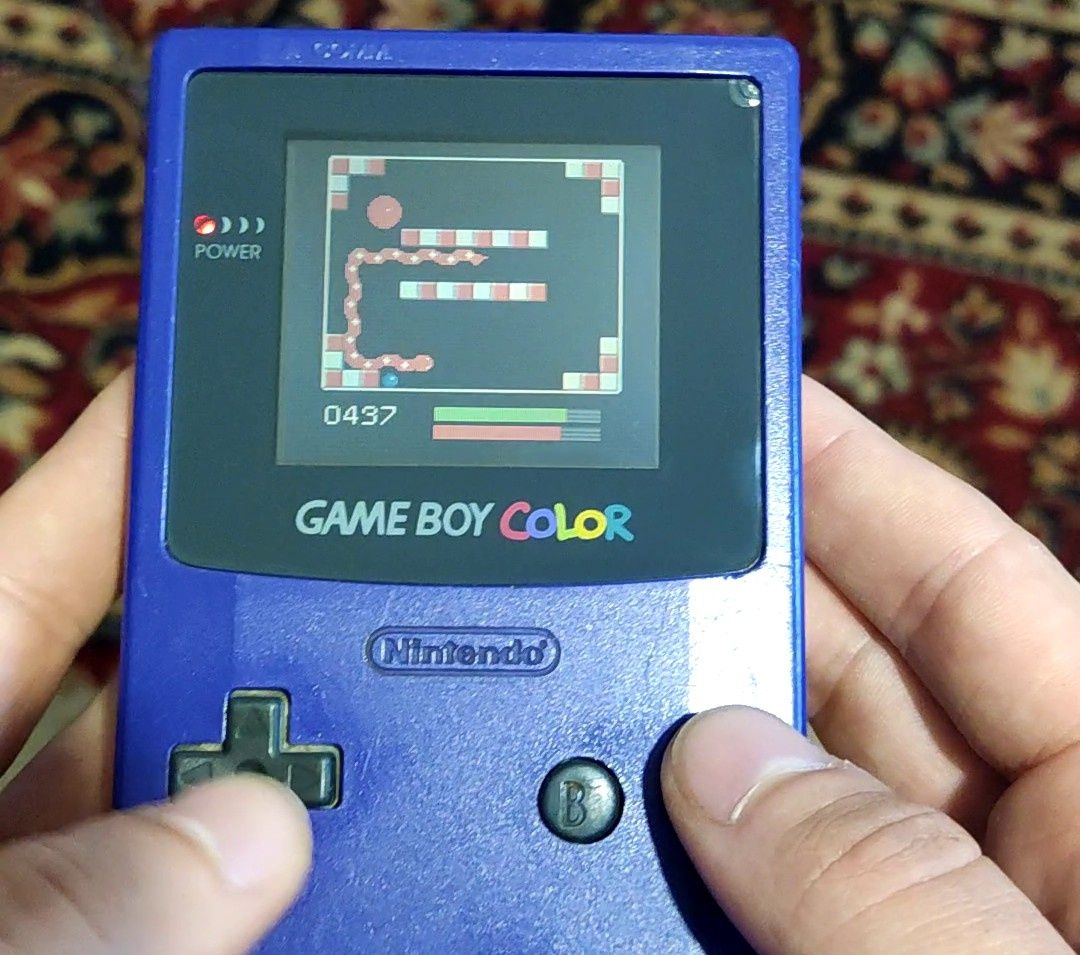 Snake Xenzia за Game Boy Color