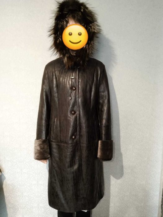 Продам женскую дубленку.