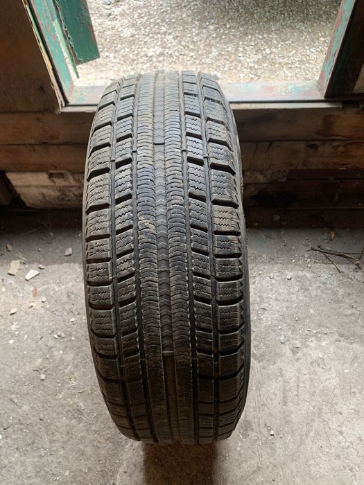 Продам шину 195/65/15 мишлен липучка на зараску или докатку