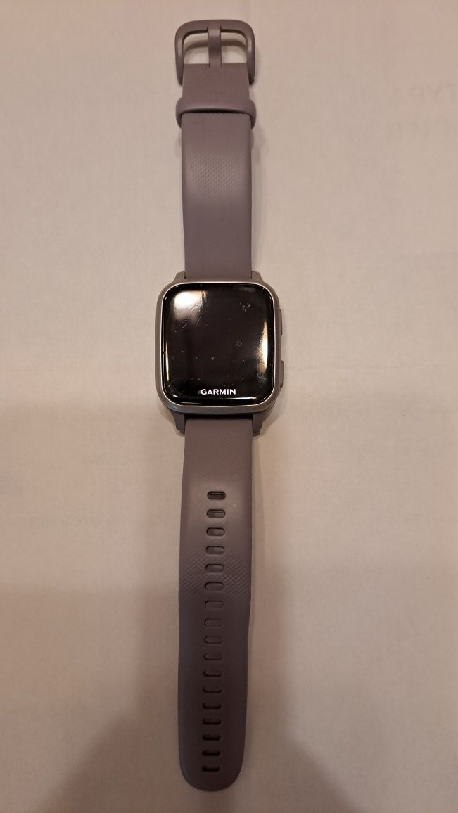 Garmin Venu SQ, лилав
