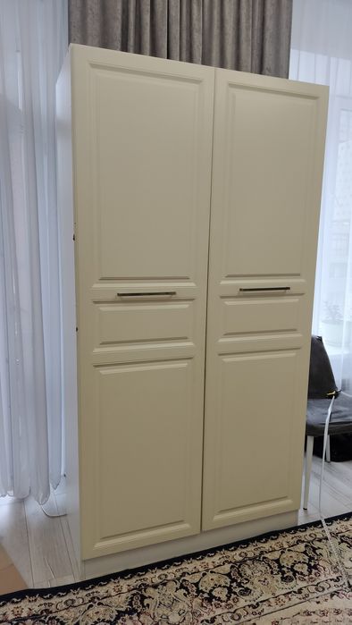 Продам шкаф можно на балкон, в прихожую