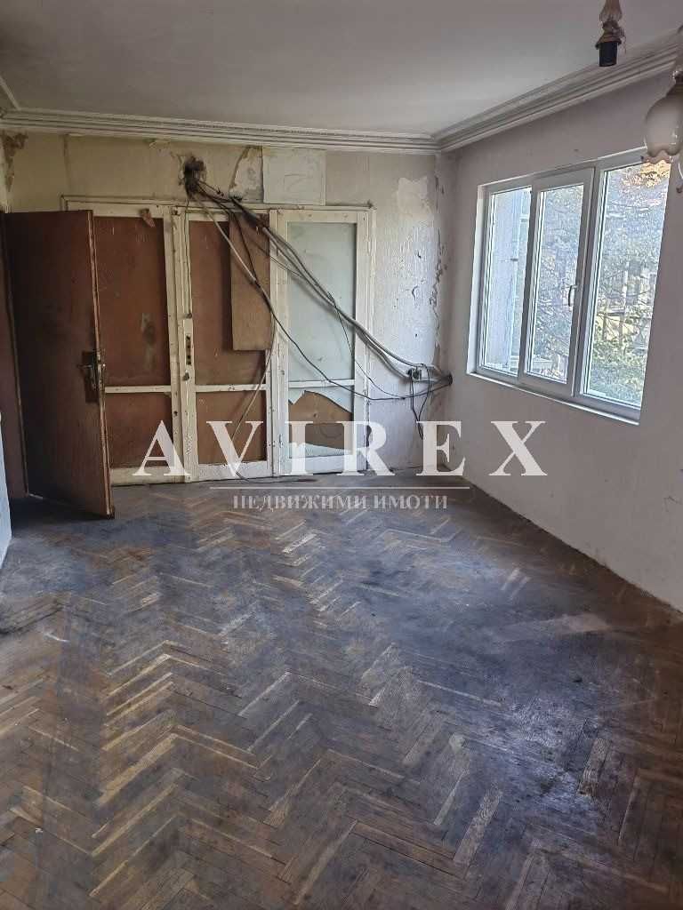 Продава се Тристаен апартамент в Пловдив, Централна гара - 100 кв.м за 1353 €/кв.м - Снимка #3