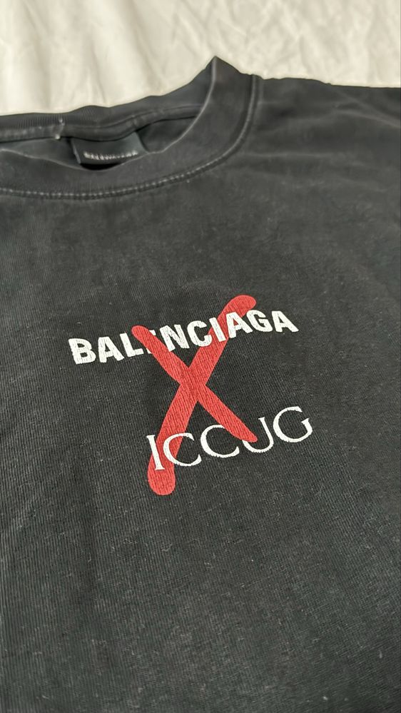 Оригинална тениска на baleciaga x gucci