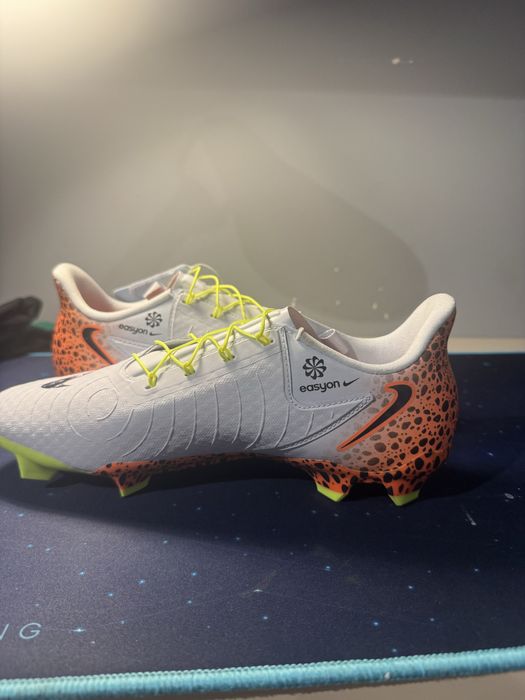 Vand ghete de fotbal