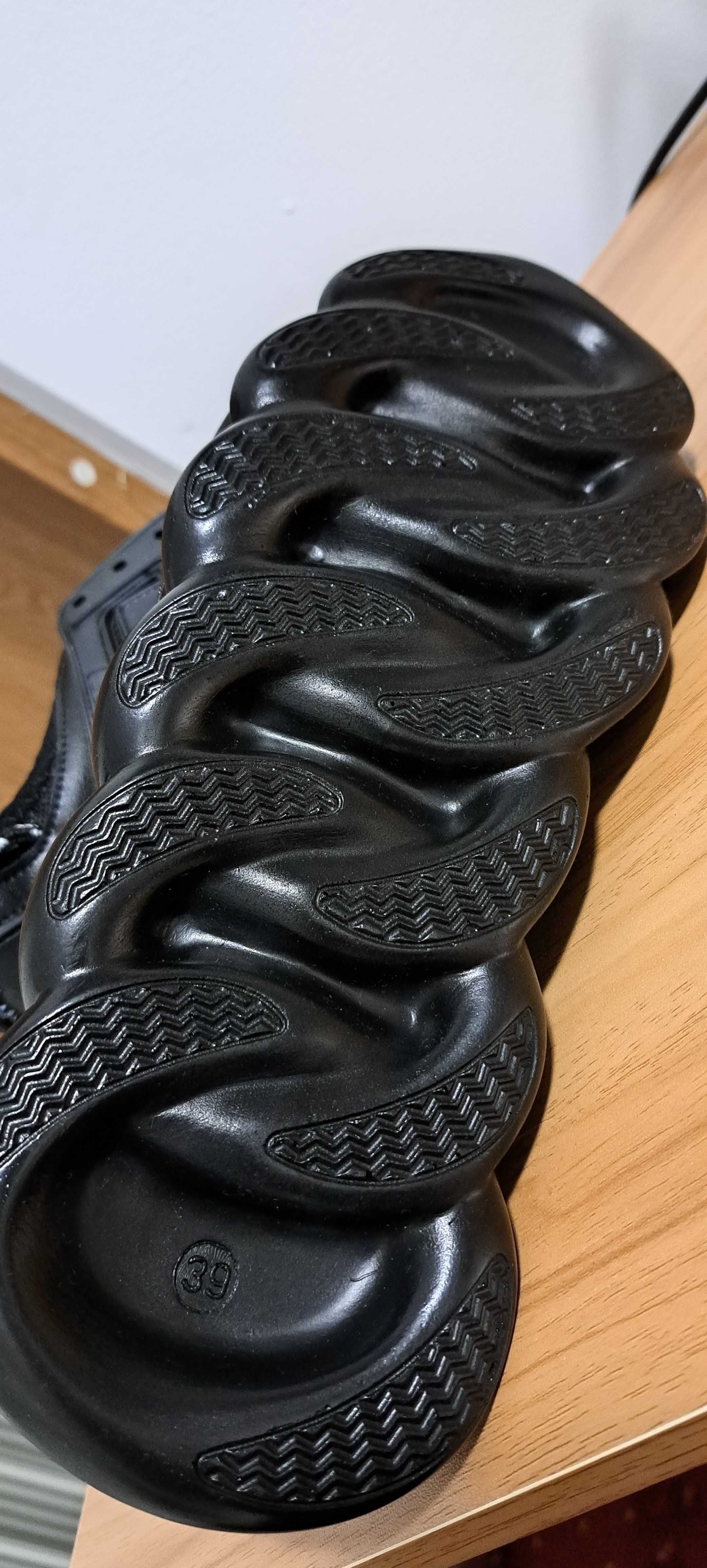 Adidasi Versace Chain Reaction