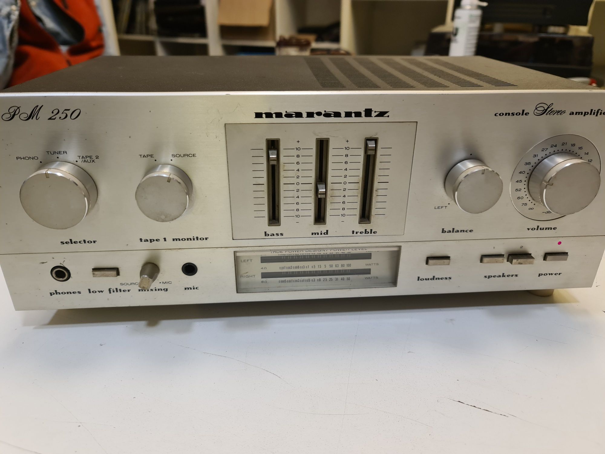 Marantz pm 250 amplificator