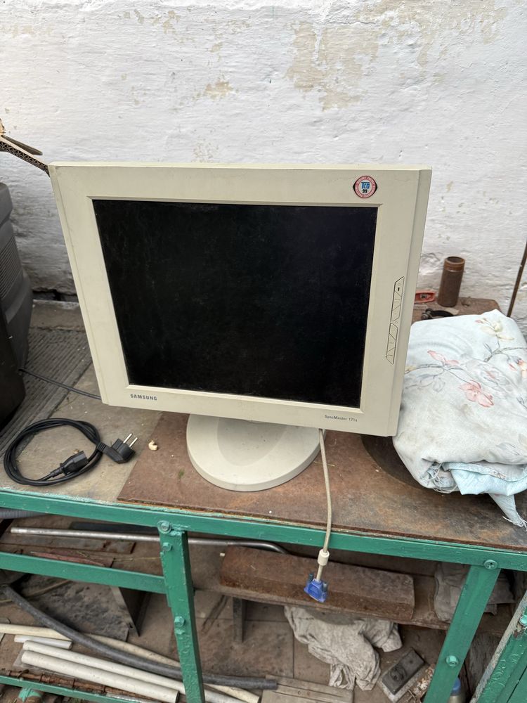 Монитор Samsung SyncMaster 171s