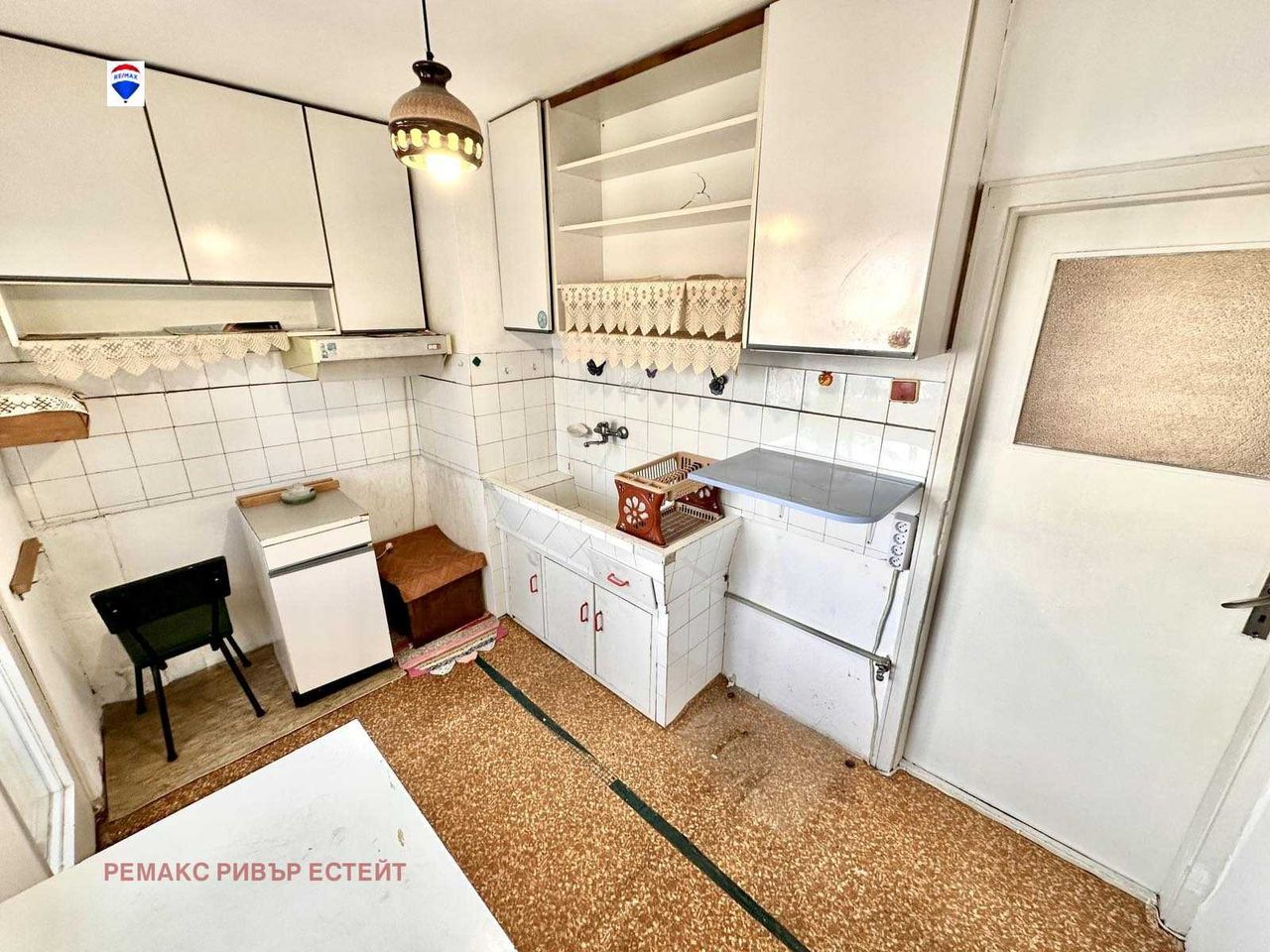 Продава се Двустаен апартамент в Русе, Здравец Изток - 63 кв.м за 1032 €/кв.м - Снимка #1