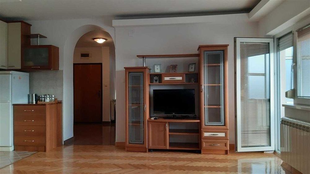 Дава се под наем Двустаен апартамент в Пловдив, Западен - 67 кв.м за 357 € - Снимка #4