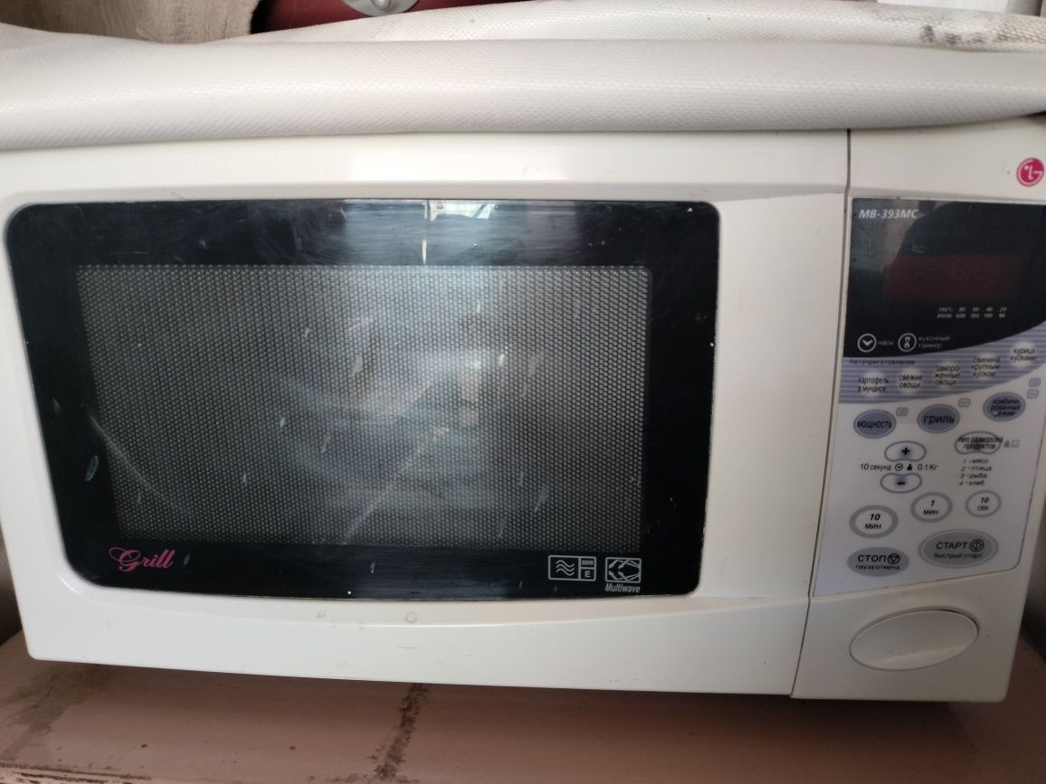 Продам микроволновую печь Lg
