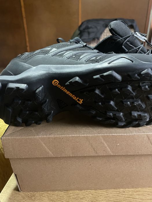 Продавам маратонки