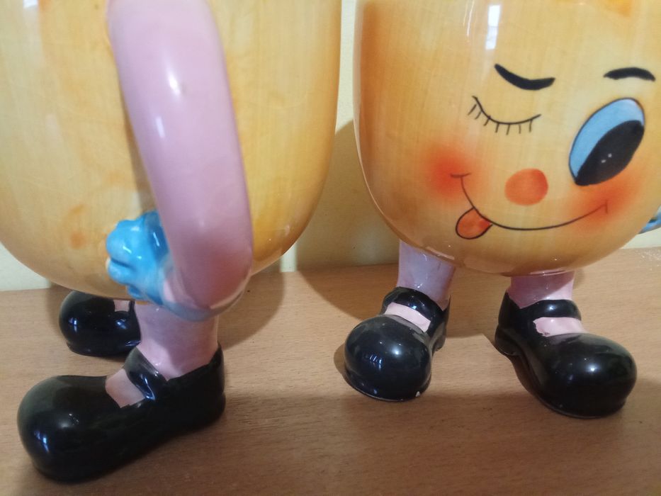 Забавни   чашки .