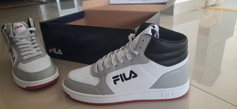 Vând pantofi sport Fila mărimea 42 noi