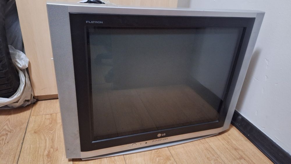 Продается LG телевизор
