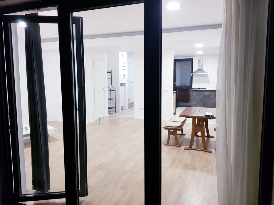 Vila Cubic 6 in complex rezidential cu loc de joaca si piscina.