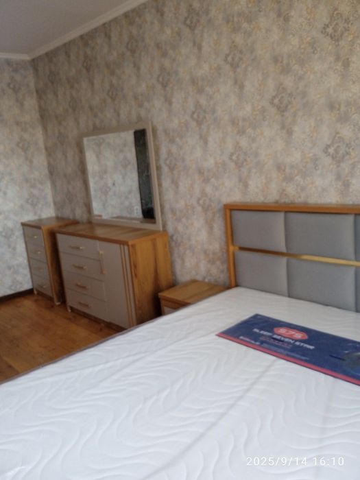 Продаётся Яшнобод Рисивый 2/2/4.этаж.54кв.мКом