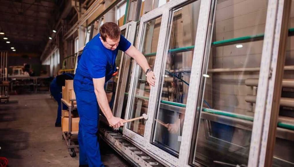 Акфа рамы окна двери из пластика и алюминия.На заказ в сроки.