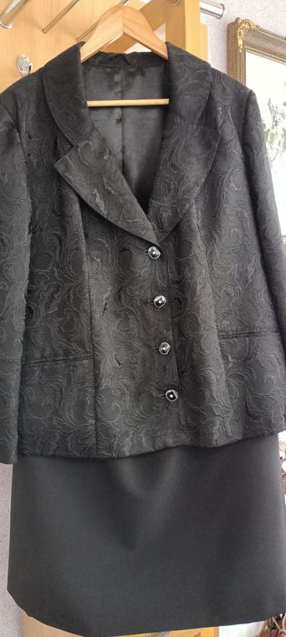 Costum cu fusta femei