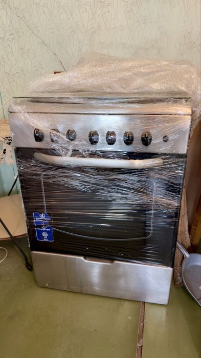 Vând aragaz Beko impecabil