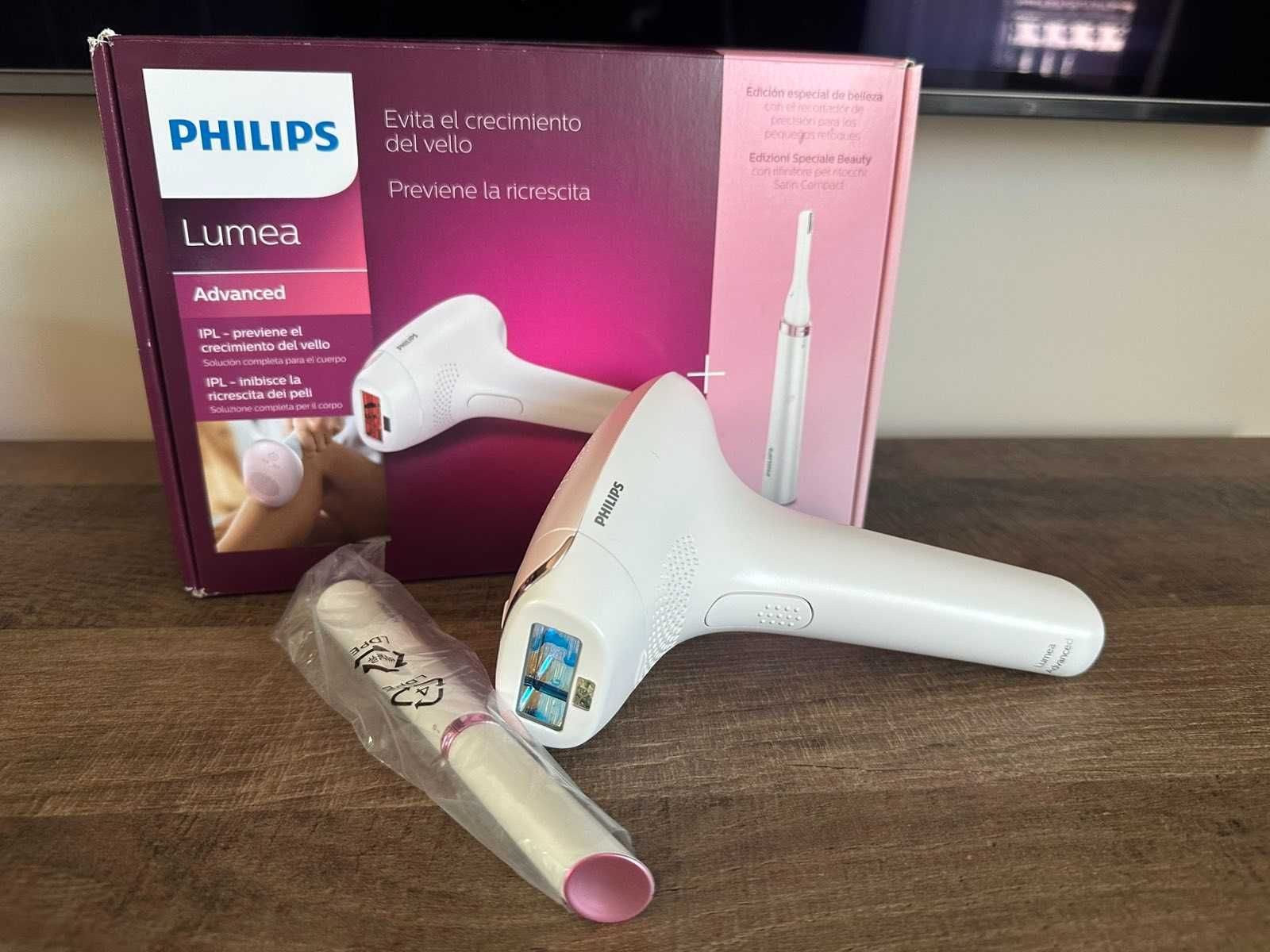Фотоепилатор Philips Lumea BRI920/00