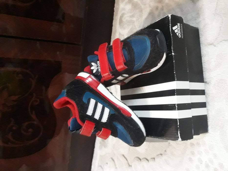 Adidasi adidas(nike puma)