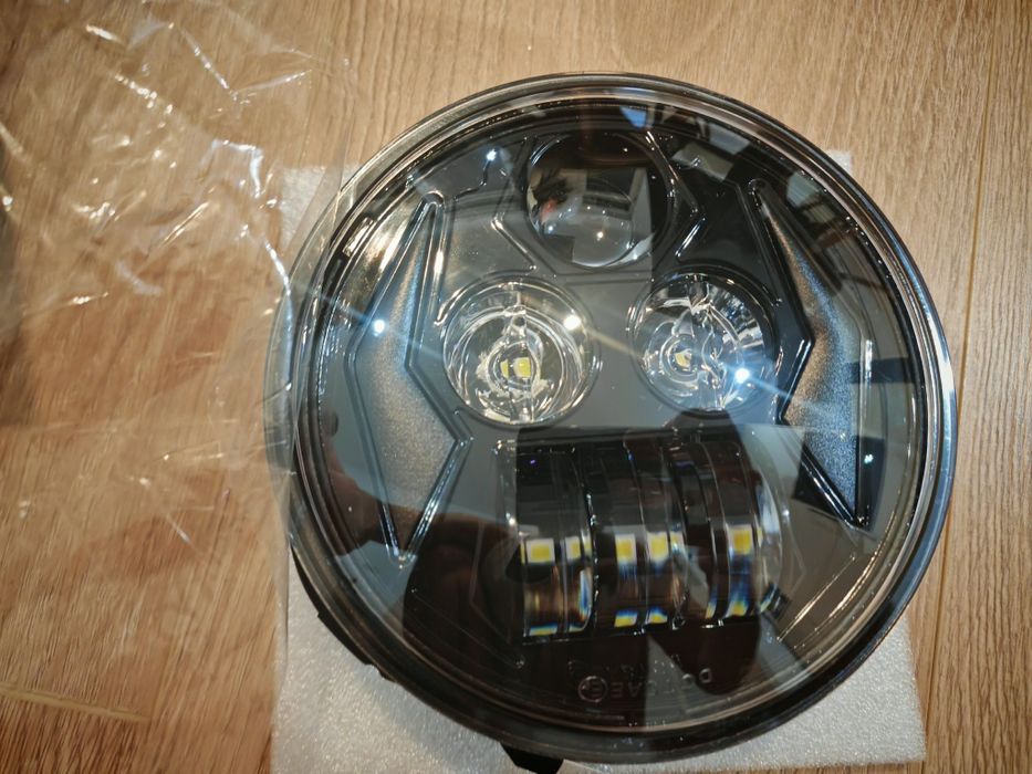 Far cu led potrivit pentru moto sau alte utilaje - am două bucăți