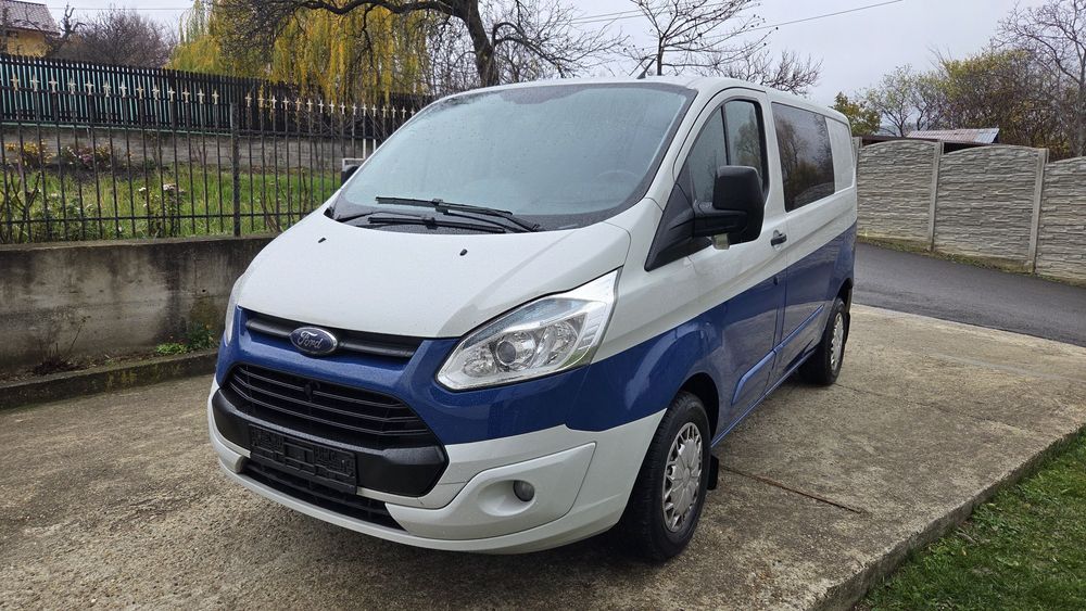 Ford Transit Custom 5 Locuri
