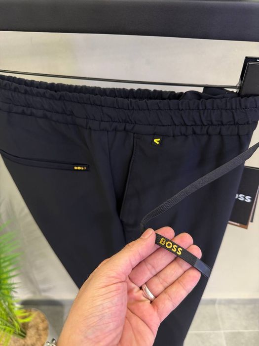 Pantaloni bărbați Boss