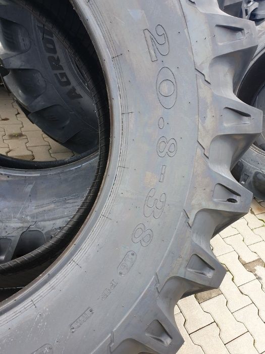 20.8-38 echivalent 520/85 R38 anvelope agricole OZKA sau GALAXY