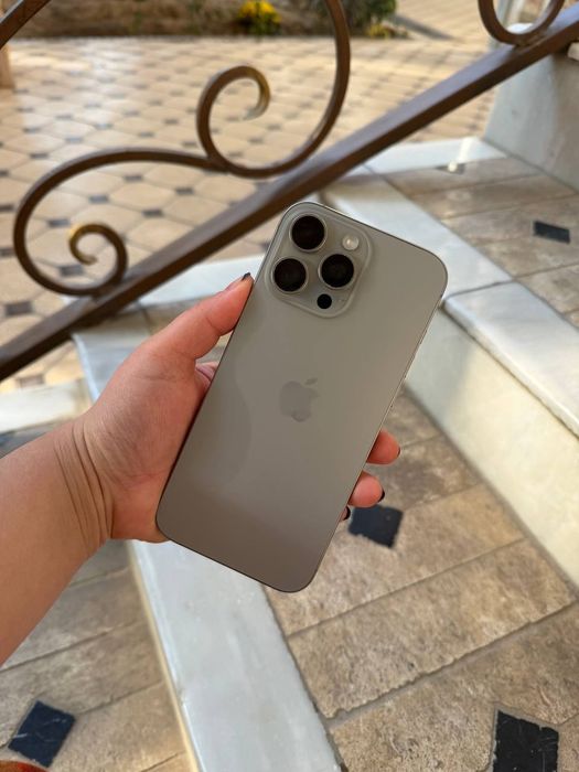 IPhone 16 pro max 1200$