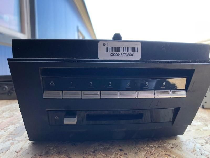 Magazie cd Mercedes S-Class (2005-2009) [W221] a2218708093