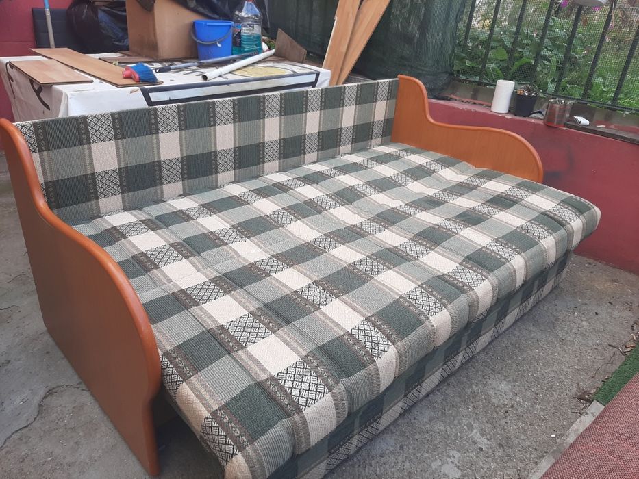 Vand 2 canapele extensibile