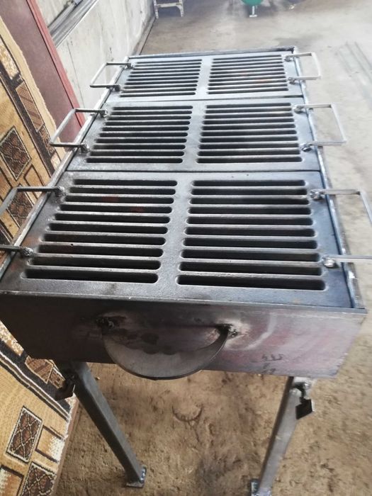 Grătare fripturi diferite dimensiuni